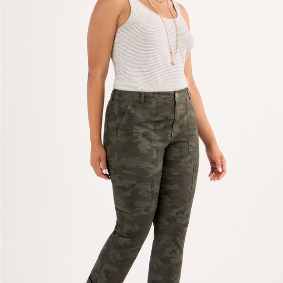 NWT | Cabi 3931 ATC Camo Leggings - Picture 9 of 10